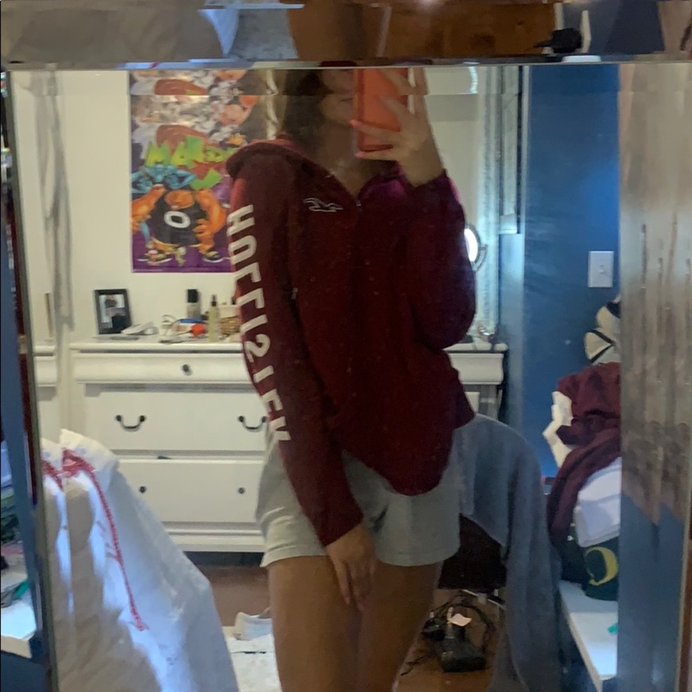 red hollister full zip jacket